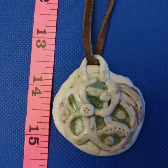 Hand carved tribal snake necklace‎ - Picture 6 of 6